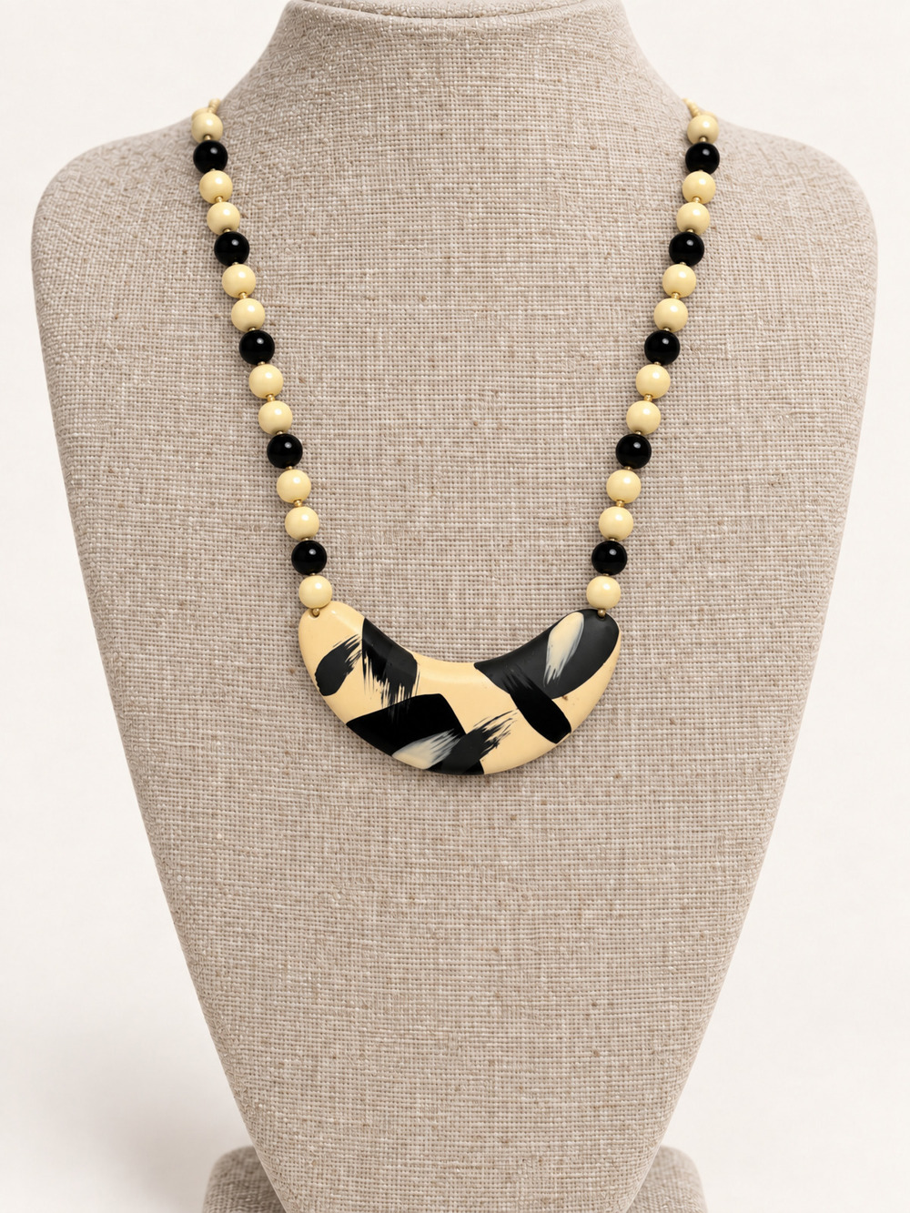 βοΈ Enamel Necklace | Bold Black & Beige | Hook π
